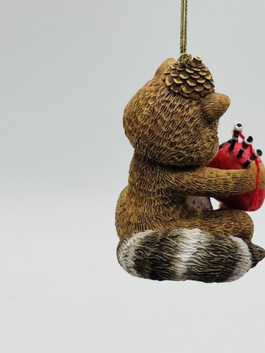 Mapache Fresa Fruta Adorno "Toot Sweet" Dulces Sorpresas Ashton Drake 2000 - Imagen 4 de 8