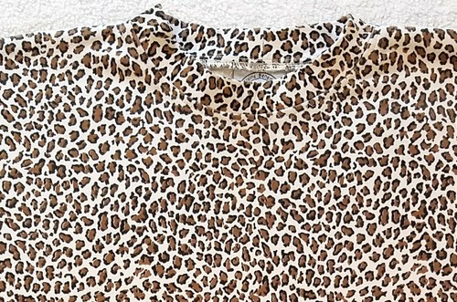 Elaine Benedict~ Women's Short Sleeve Top ~ Small ~ Brown/White ~ Animal Print - Picture 2 of 5