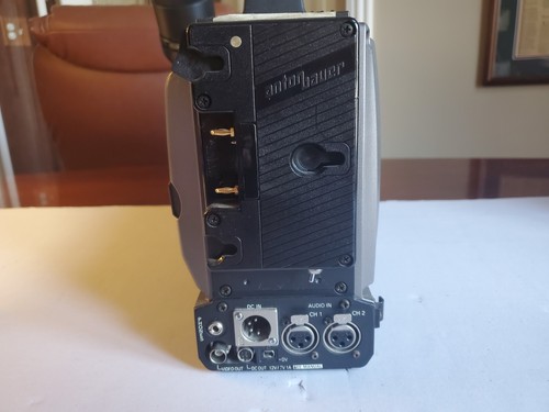 PANASONIC AG-200 DVC 1/2" 3-CCD Fujinon S20x6 4BRM DVCAM 3CCD wPower, TP Plate - Picture 9 of 24