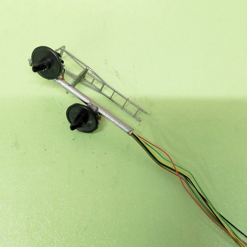 1 x HO scale searchlight signal target cantilever signal bridge making #FB22of - Picture 2 of 9