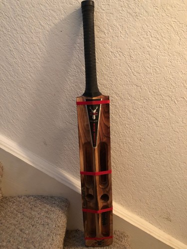 Brand new Kwesports Bandook Burn Edition - Hard Tennis Bat - 4 Scoop 2 Hole 35" - Picture 2 of 6