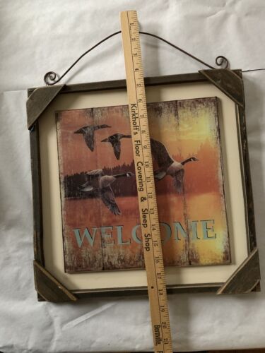 Rustic Wood Framed ‘Welcome’ Picture 14” X 14” Canadian Geese Wire Hanger Cabin - Picture 3 of 7