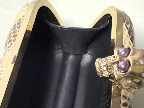 Bolso sin asas Alexander McQueen Python de cuero con caja de scull - Imagen 14 de 24