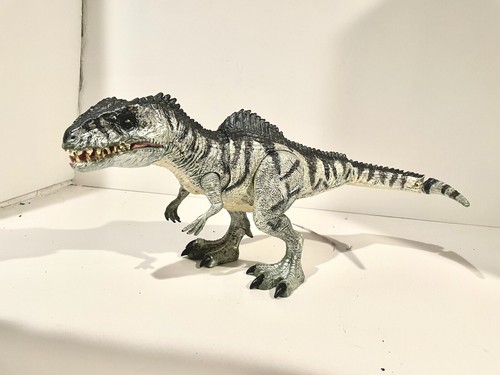 Jurassic World Giganotosaurus Custom Figure