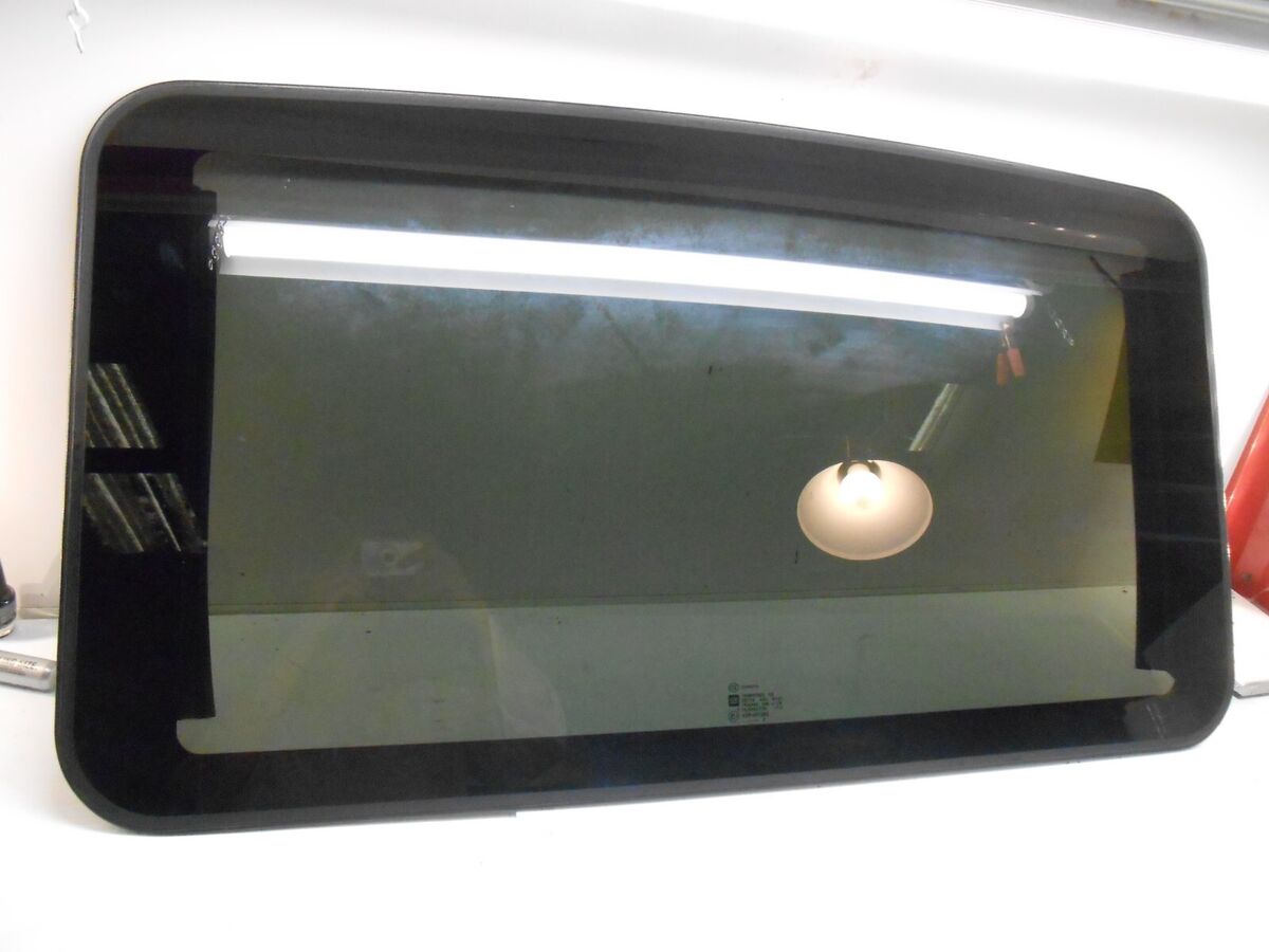 2009-12 Chevrolet Traverse Sunroof Glass Panel OEM 43R 2009-12 Chevrolet Traverse Sunroof Glass Panel OEM 43R