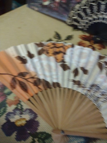 Vintage Folding Hand Fan Lot Asian & Spanish - Picture 8 of 12