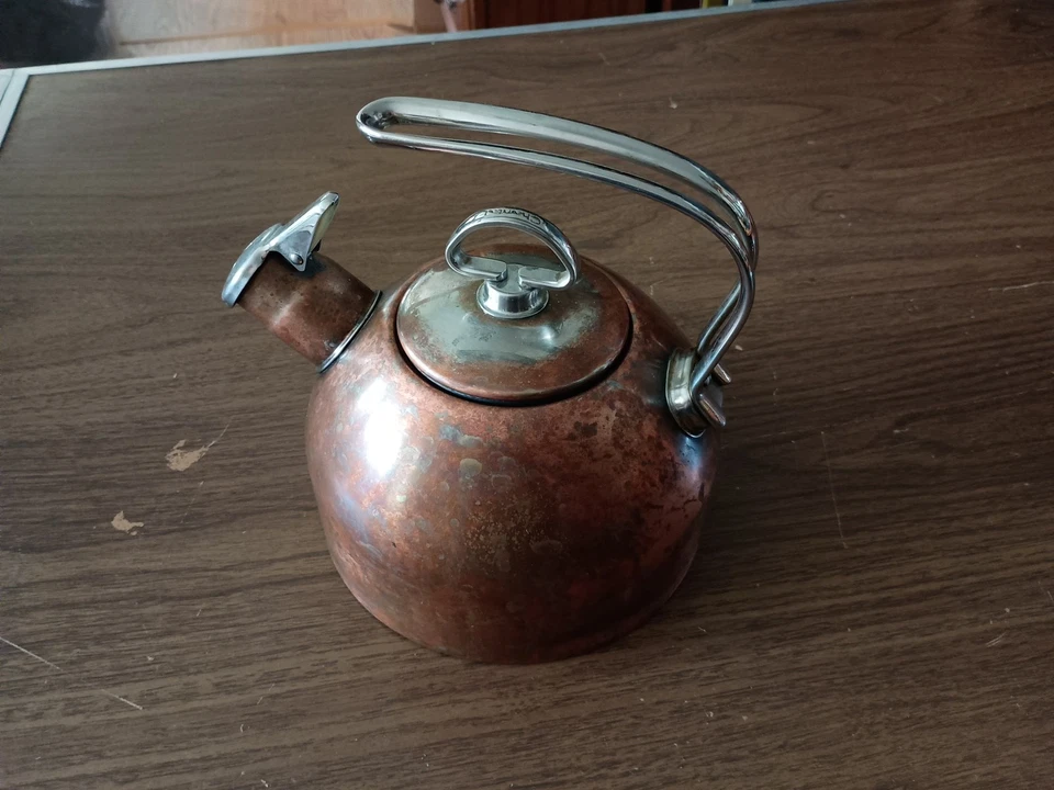 Tetera Chantal Whistling Copper 2 tonos (SL37-19CP) (T-M1) 18/10 SS 1,8 QT Foto 2 de 4