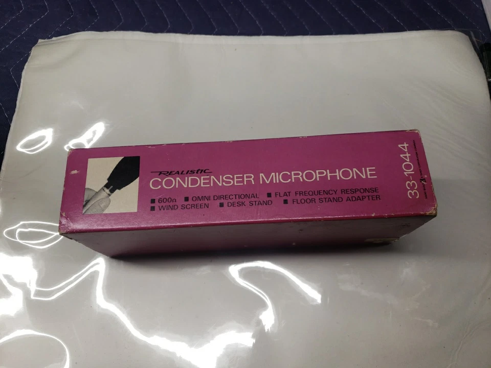 Realistic Condenser Microphone #33-1044 with Stand, Windscreen and Case - Image 4 of 4