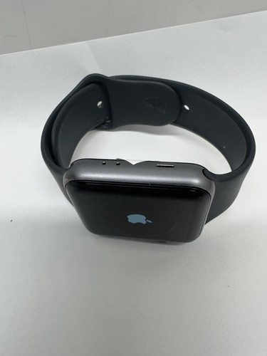 APPLE Watch Series 3 GPS - Boîtier en acier inoxydable 38 mm - Noir (42157) - Photo 2 sur 4