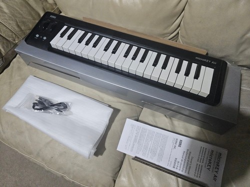 Korg - microKEY2-37AIR Bluetooth Wireless + USB MIDI Controller - 37 Tasten - Schwarz