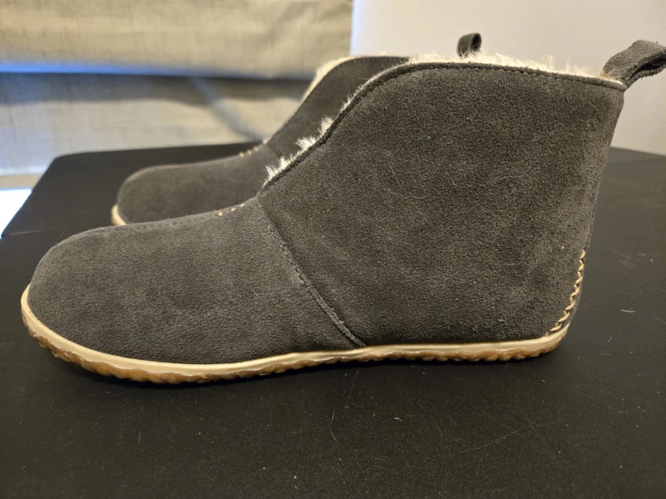 Woman's Minnetonka Tucson Slipper Boots Size 9M - Gray - Image 4 of 4