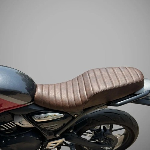 Asientos Sahara Triumph Speed 400/T4/MY25 asiento bajo para conductor (doble tono marrón) - Imagen 1 de 8