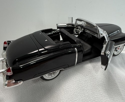 Welly Black 1953 Cadillac El Dorado Convertible, 22414,1/24 Scale & Chevy 3100 - Picture 11 of 18