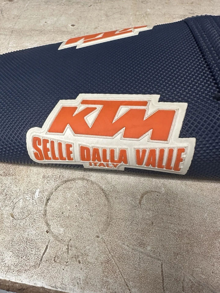 Asiento de fábrica OEM KTM 450 SX Foto 2 de 4