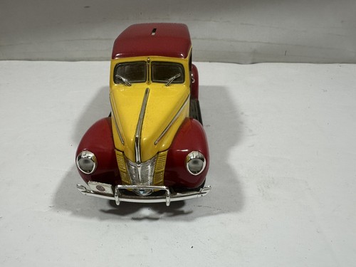 Ford Woody Arm & Hammer 1940 modelo fundido a presión escala 1/24 - Imagen 4 de 11