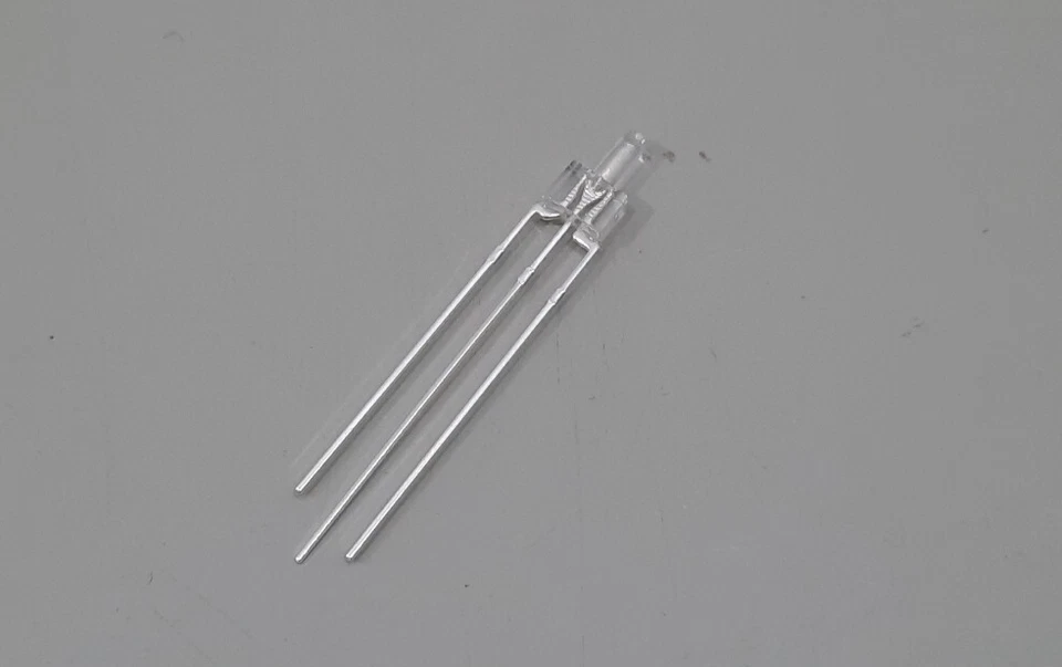 diodo led bicolore rosso/bianco o caldo 3pin catodo/anodo ø2 trasparente tower - Immagine 2 di 4