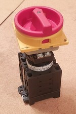 Moeller T3-4-15682 Rotary Cam Switch w/ Operating Handle and DIN Rail Mount