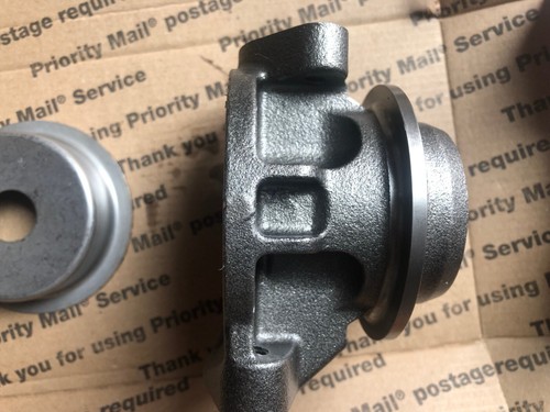 T3/T4 turbo T3 T4 CHRA oil cooled 1/8" NPT inlet w/ new journal bearings - Picture 4 of 6