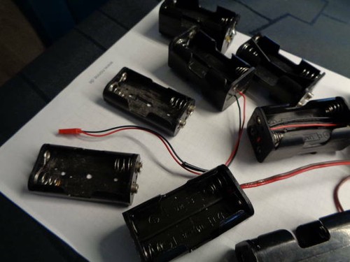 verschiedene Batteriehalter mit Clip, JR und BEC Stecker - Bild 3 von 3