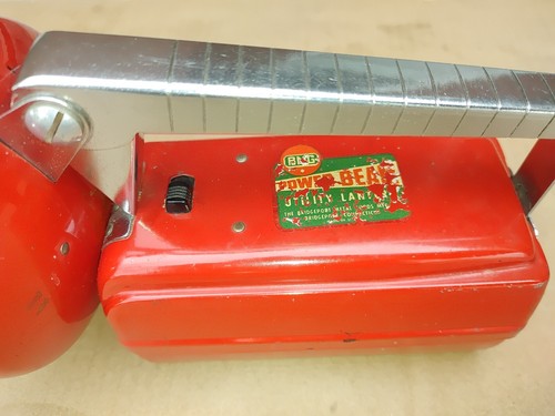 Vintage BMG BRIDGEPORT METAL GOODS CO POWER BEAM UTILITY LANTERN FLASHLIGHT - Picture 4 of 11