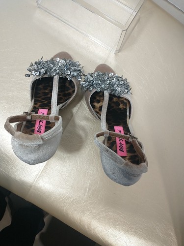 Betsey Johnson Impress SZ 8.5 Velvet T Strap D'Orsay Peep Toe Buckle Heel Sandal - Picture 6 of 10