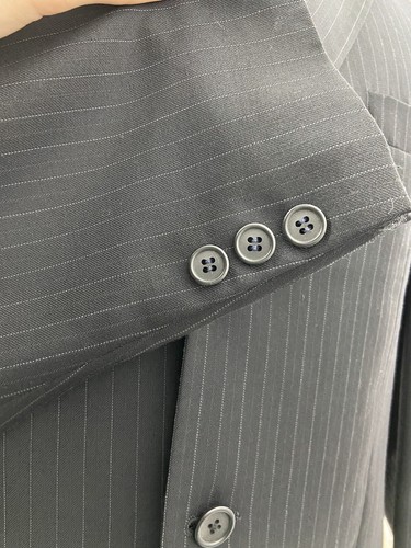 Calvin Klein Mens 100% Wool Black Pinstripe Suit Jacket Sport Coat 42R - Picture 4 of 7