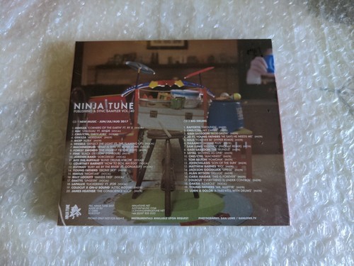 Verschiedene - Ninja Tune Publishing & Sync Sampler Vol. 40 - 2 x CD Compilation Neu - Bild 2 von 3