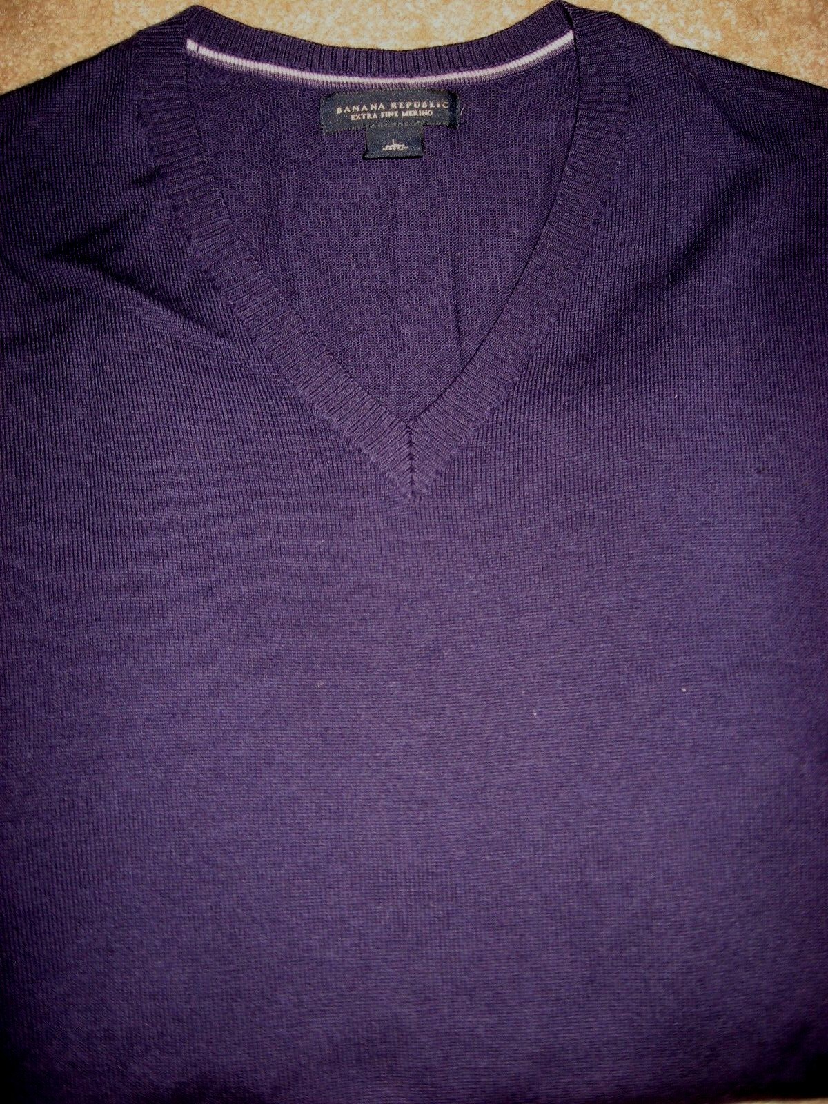 Mens Purple BANANA REPUBLIC Wool V-Neck Long Sleeve Knit Shirt Large