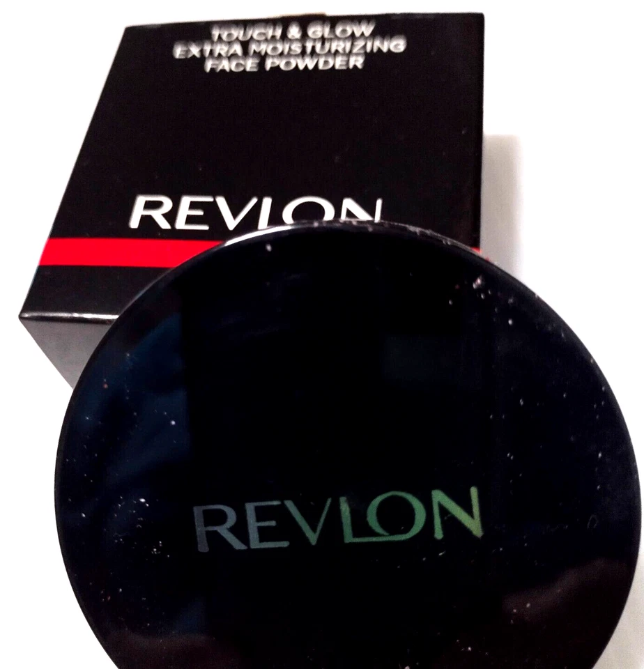 2 x 24 g. Revlon Touch & Glow Extra Moisturizing Face Powder TRANSLUCENT # 1 - Image 4 of 4