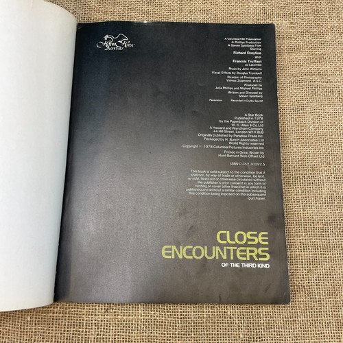 1978 OFFICIAL COLLECTORS EDITION - CLOSE ENCOUNTERS OF THE THIRD KIND MAGAZINE - Foto 7 di 12