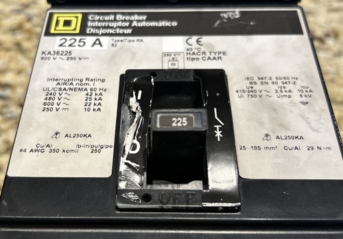 SQUARE D- KA36225, 600V CIRCUIT BREAKER INDUSTRIAL COMMERCIAL 3-POLE 225 AMP - Picture 3 of 4