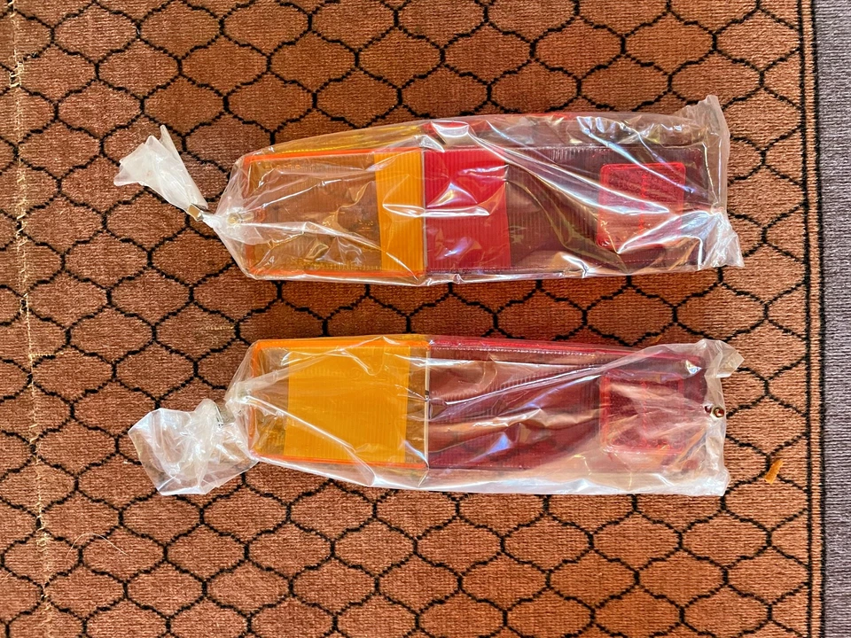 Пара линз задних фонарей N.O.S. Fiat 124 Spider AS (первая серия) Euro 1967-1969 - Изображение 4 из 4