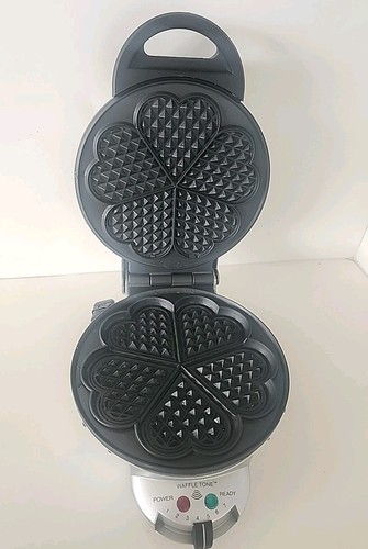 VillaWare Uno Heart Shape Waffle Maker Model 2003 Waffler TESTED