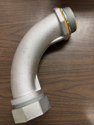 Eaton Crouse-Hinds LTB25090 90Deg 2 1/2'' Angle Male Connector Insulated Bushing
