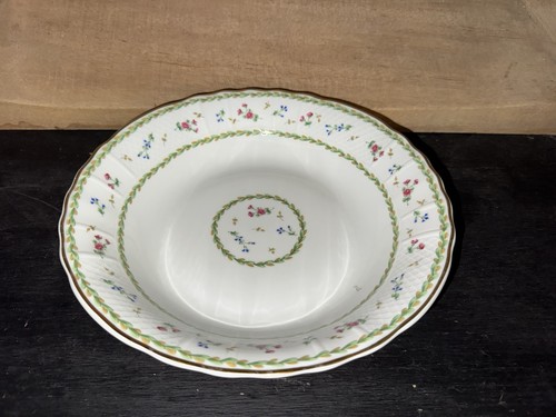 Bernardaud Limoges Artois Vert Pattern 9 3/8” Round Vegetable Dish - Picture 1 of 4