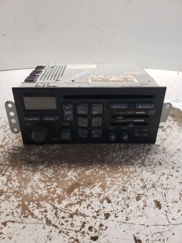 Audio Equipment Radio AM Mono-fm Stereo-cd Player Fits 01-03 GRAND PRIX 1058879