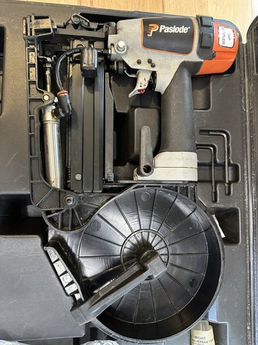 Paslode CS150 pneumatischer Kronkorkenhefter mit Koffer getestet funktioniert super kostenloser Versand - Bild 5 von 14