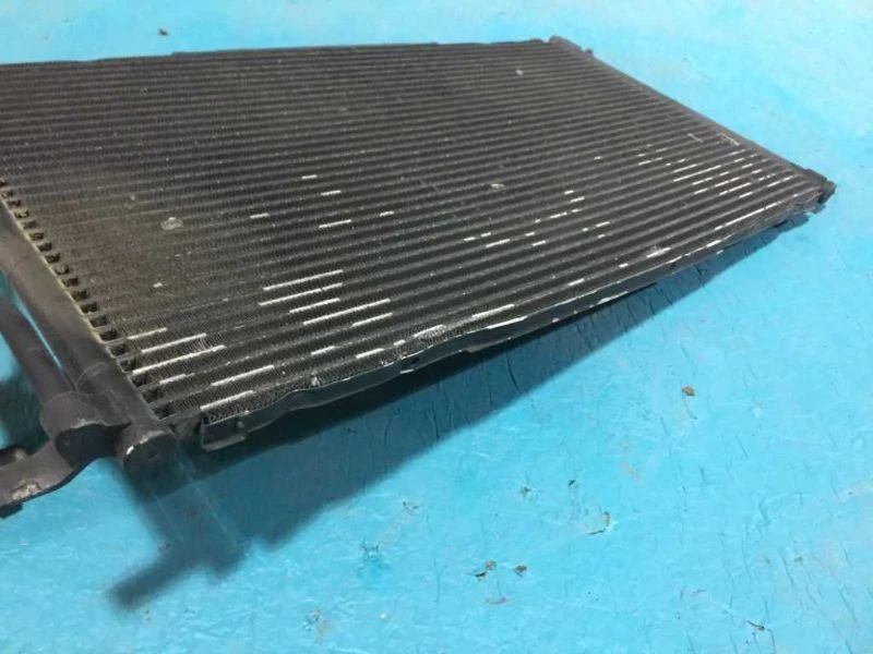 97 98 99 00 01 02 Jaguar XK8 4,0 L usado aire acondicionado abollado Foto 4 de 4