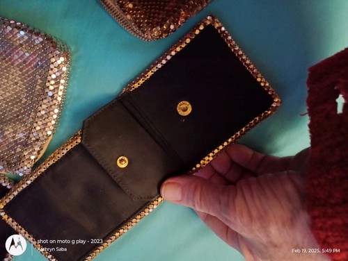 Vtg. 5 Peice Mesh Whiting & Davis Co 2 Wallets, 1 Coin Purse, 2 Cigarette Packs - Picture 12 of 12