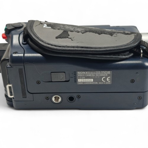 Sony Handycam CCD-TRV218E Camcorder Hi8 Tape 560x Night Vision Camera + Charger - Picture 7 of 9