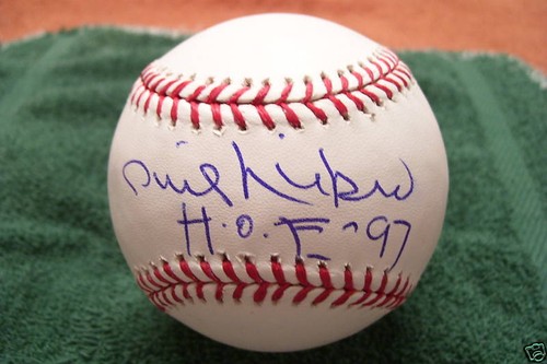 BASEBALL FIRMATO PHIL NIEKRO ATLANTA BRAVES CON INSC & COA - Foto 1 di 2