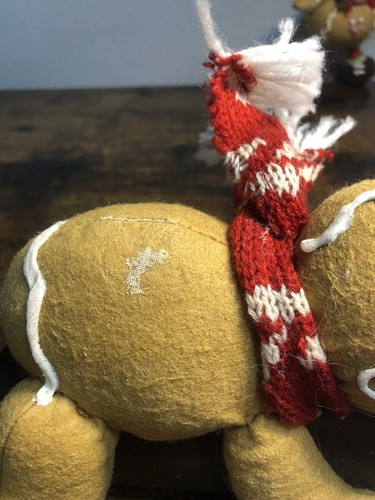 ￼Gingerbread stuffy figurines One on a wooden cookie roller Lot of two￼ - Picture 7 of 15