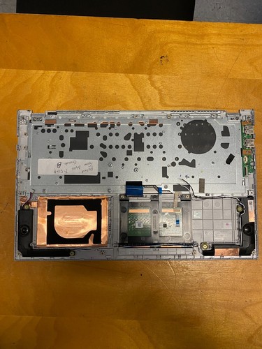 ASUS X512D TOP CASE ASSY (TASTIERA, TRACPAD, POGGIAPOLSI, ALTOPARLANTI) - Foto 2 di 8