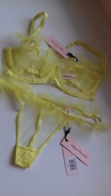AGENT PROVOCATEUR SEXY FAWN YELLOW BRA 32C & TRIXIE THONG AP2 SMALL UK 8 BNWT