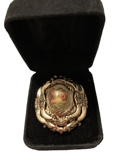 VTG Signed CORO Cameo Pin Brooch Gold Tone Courting Couple - Picture 5 of 5