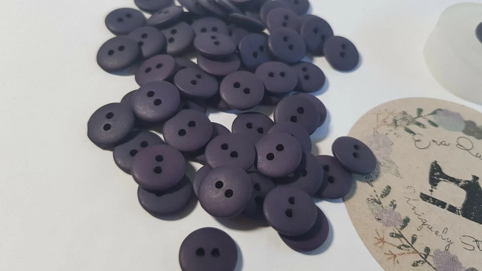 Vintage/retro 2 hole button new 15pcs, 11.1 mm dia., colour: deep purple - Image 2 of 4