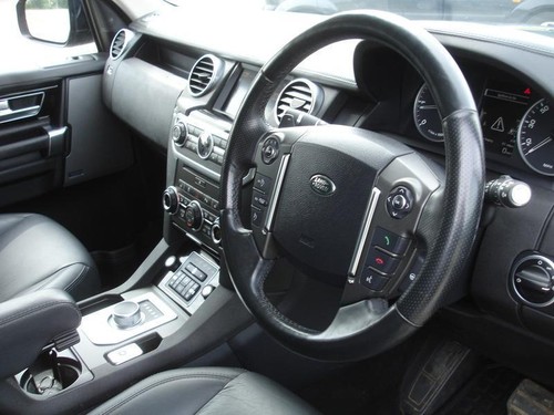 Land Rover Discovery 3.0 SDV6 HSE LUXURY 7ST 4WD AUTO - Picture 5 of 12