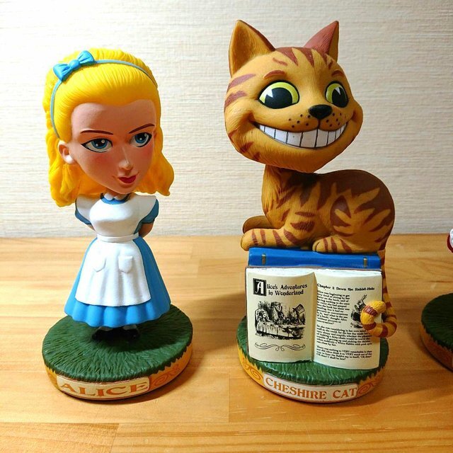 Wacky Wobbler Alice in Wonderland Bubble Head 4 Figures Set