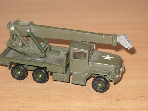 Solid Military Crane Truck - Kaiser Jeep M34 6x6 No: 245 / 1:50 Hook Missing - Picture 2 of 3