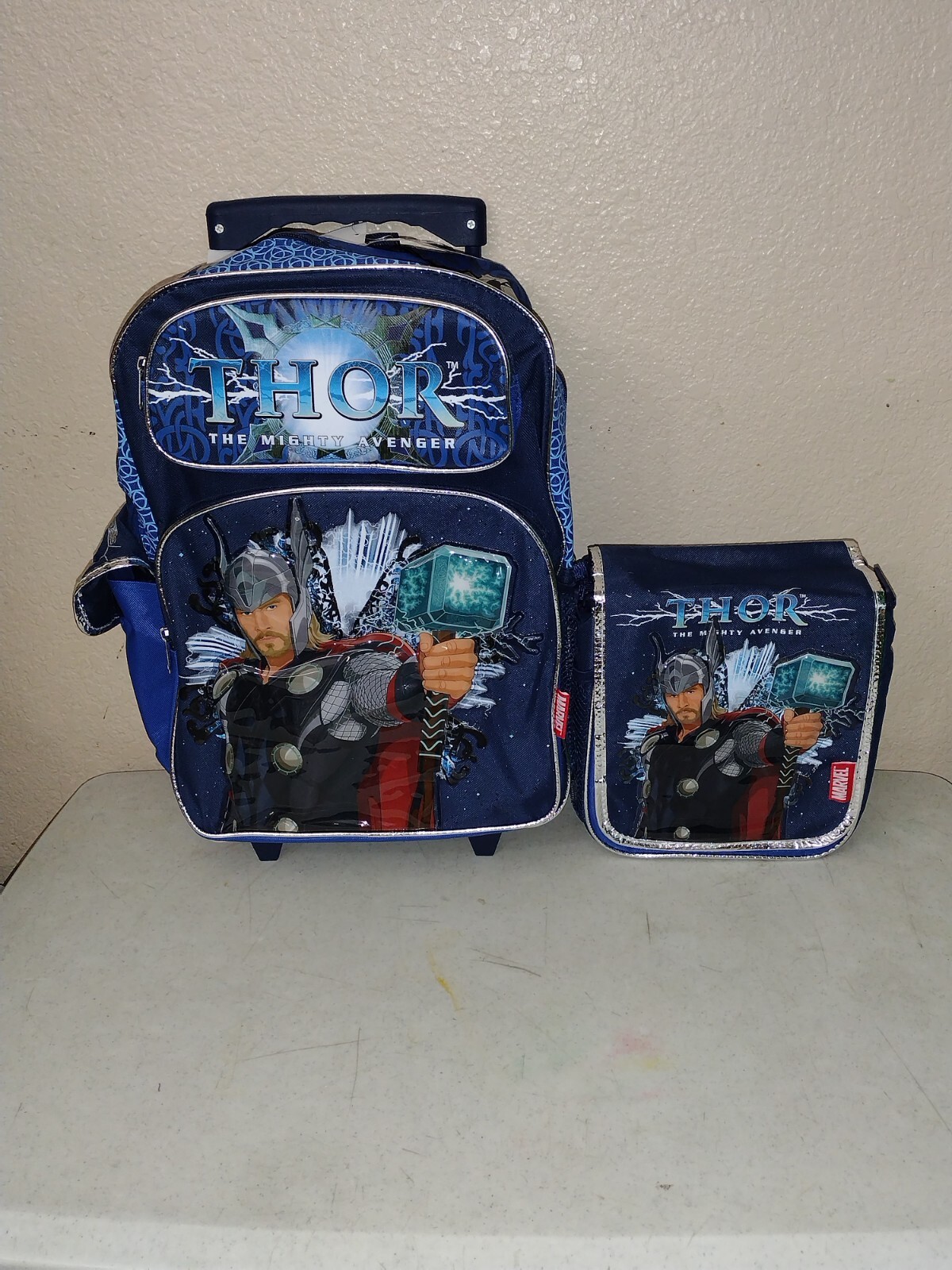 MARVEL THOR ROLLING BACKPACK + THOR LUNCHBOX NEW THOR BACKPACK